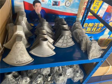 灑水車前噴鴨嘴（用于灑水車前置前噴頭，大小規(guī)格的前鴨嘴，沖洗地面）